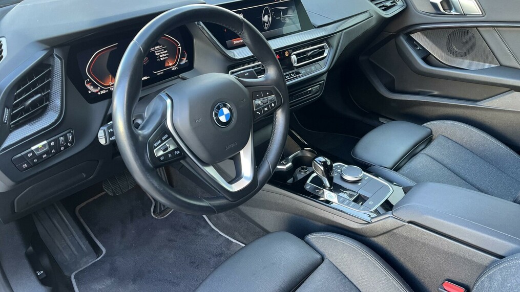 BMW Seria 2 218