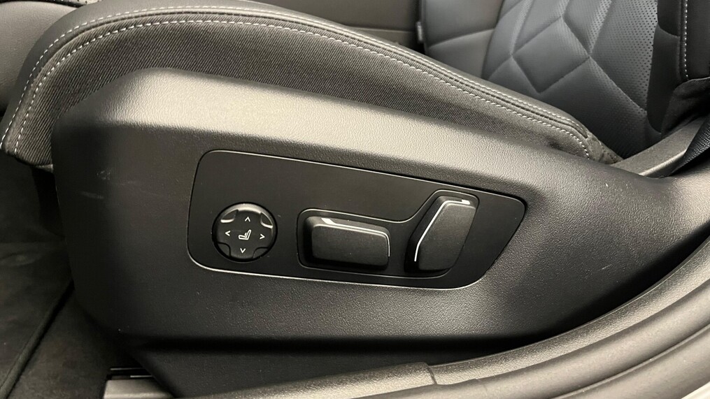 BMW Serii 5, 520