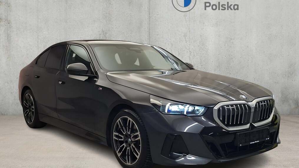 BMW Serii 5, 520