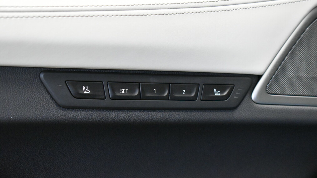BMW Seria 7, 750