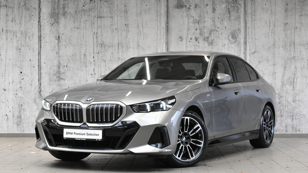 BMW Serii 5, 520
