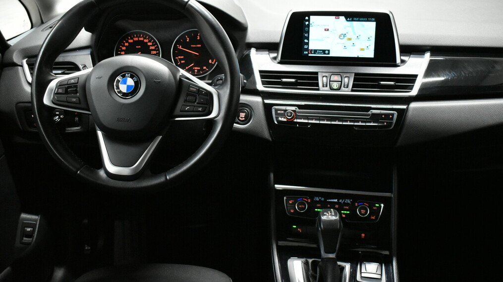 BMW Seria 2 218