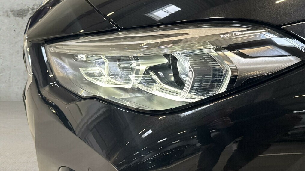 BMW Serii 2, 218