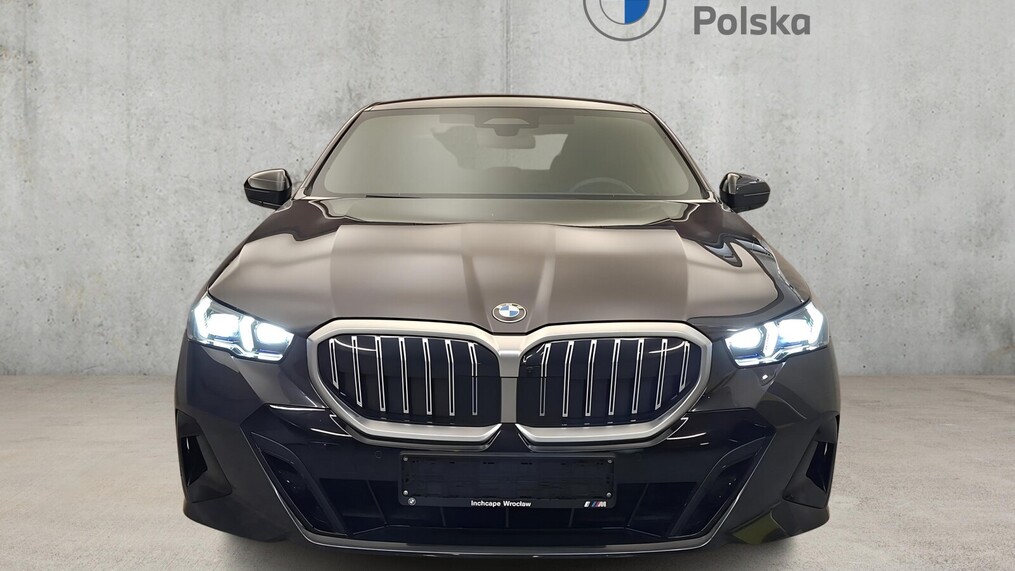 BMW Serii 5, 520