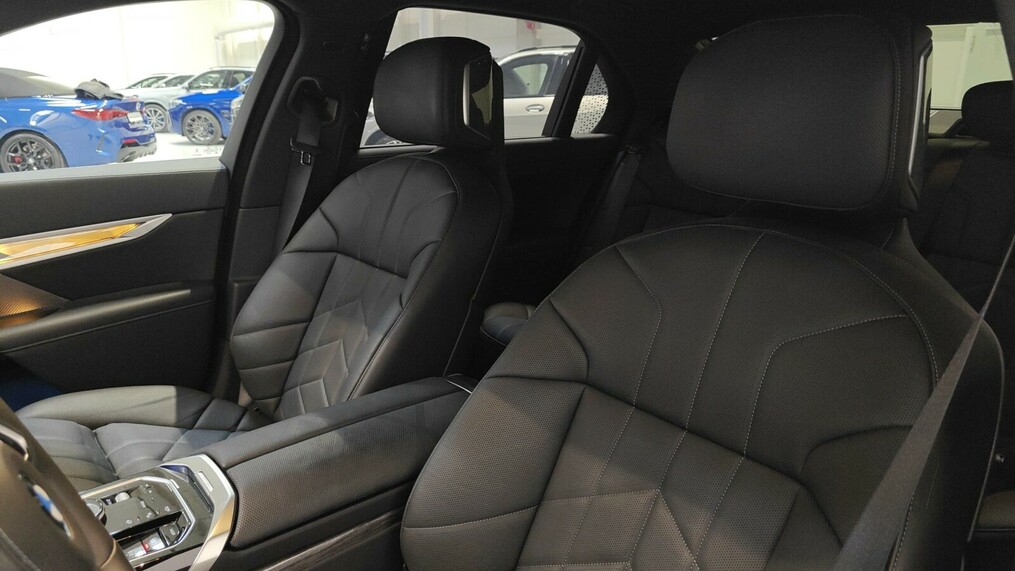 BMW Seria 7 740