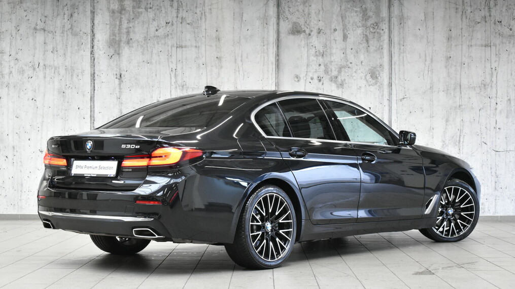 BMW Serii 5, 530