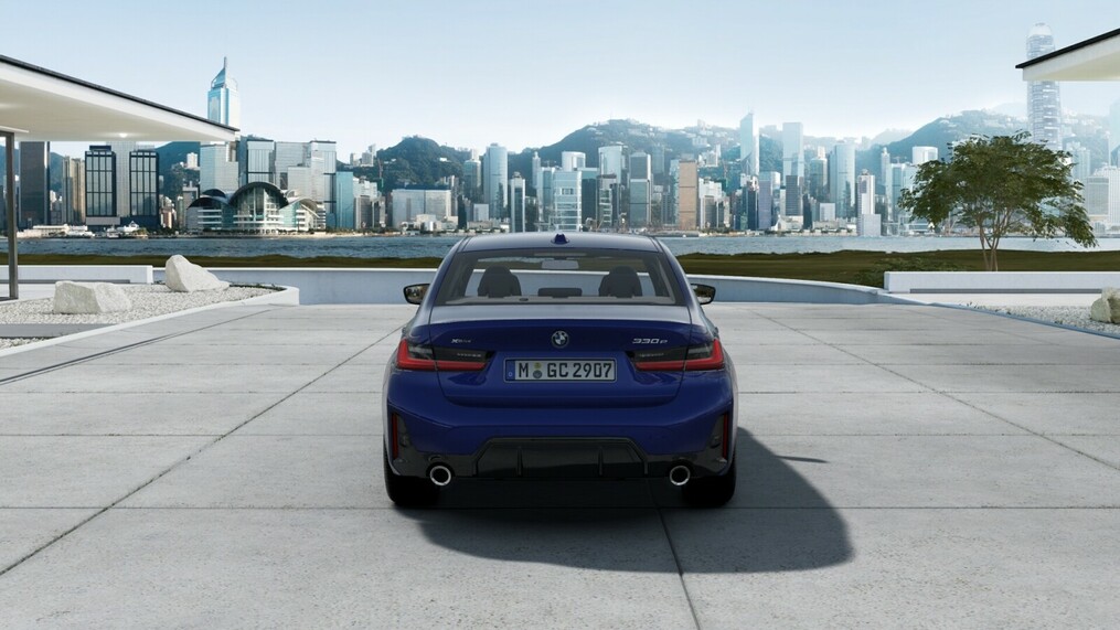 BMW Serii 3, 330