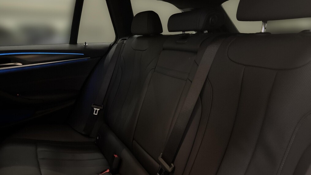 BMW Serii 5, 530