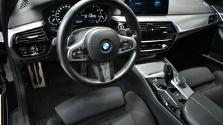 BMW Serii 5, 520