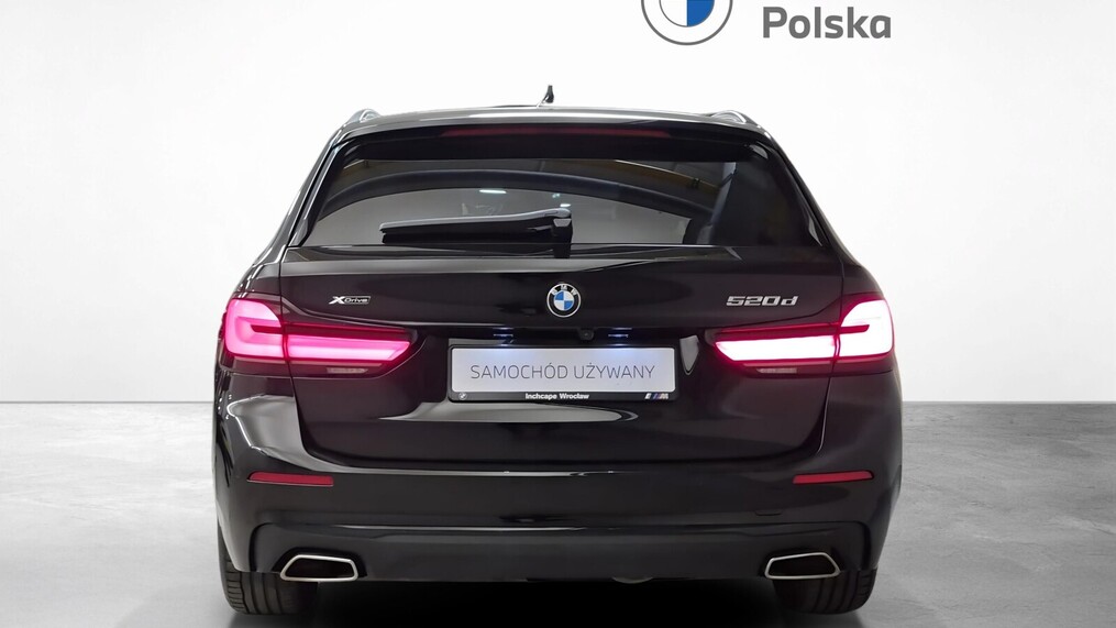 BMW Serii 5, 520