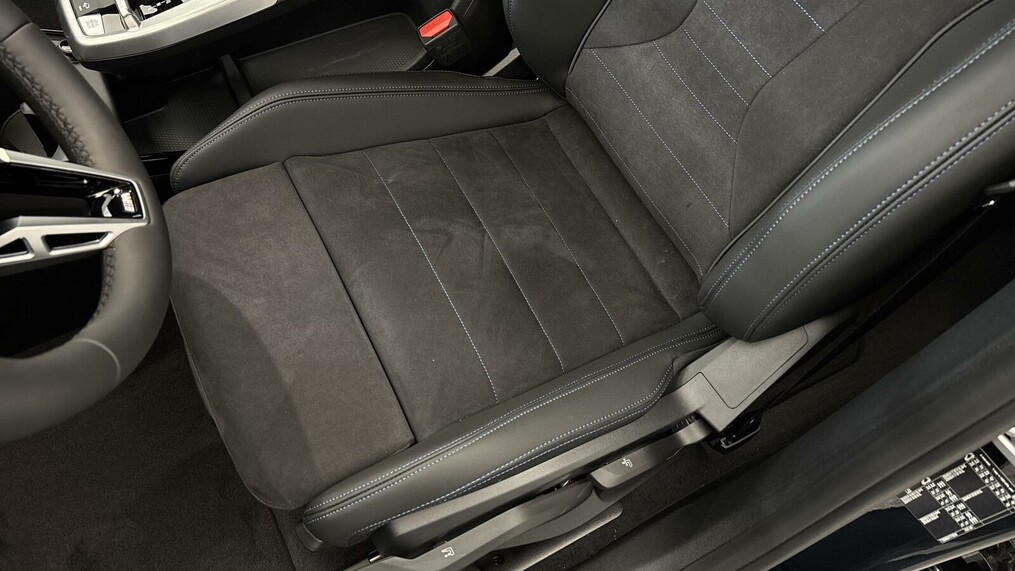 BMW Serii 2, 218