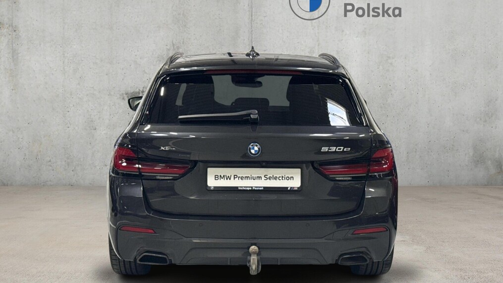 BMW Serii 5, 530