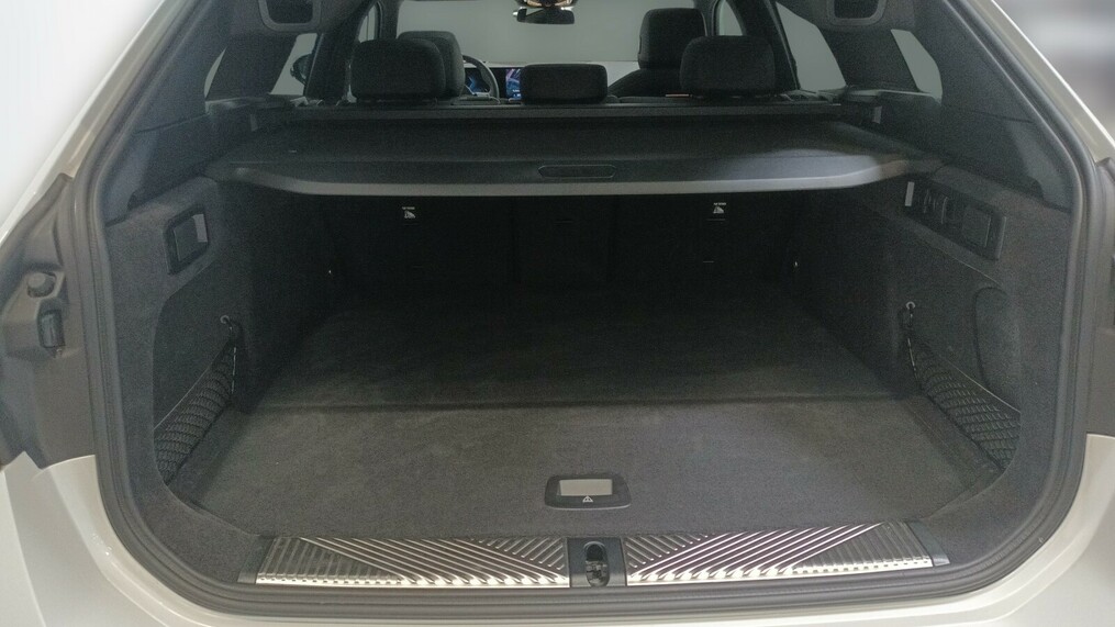 BMW Serii 5, 520