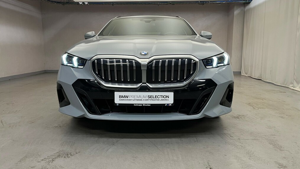 BMW Serii 5, 520