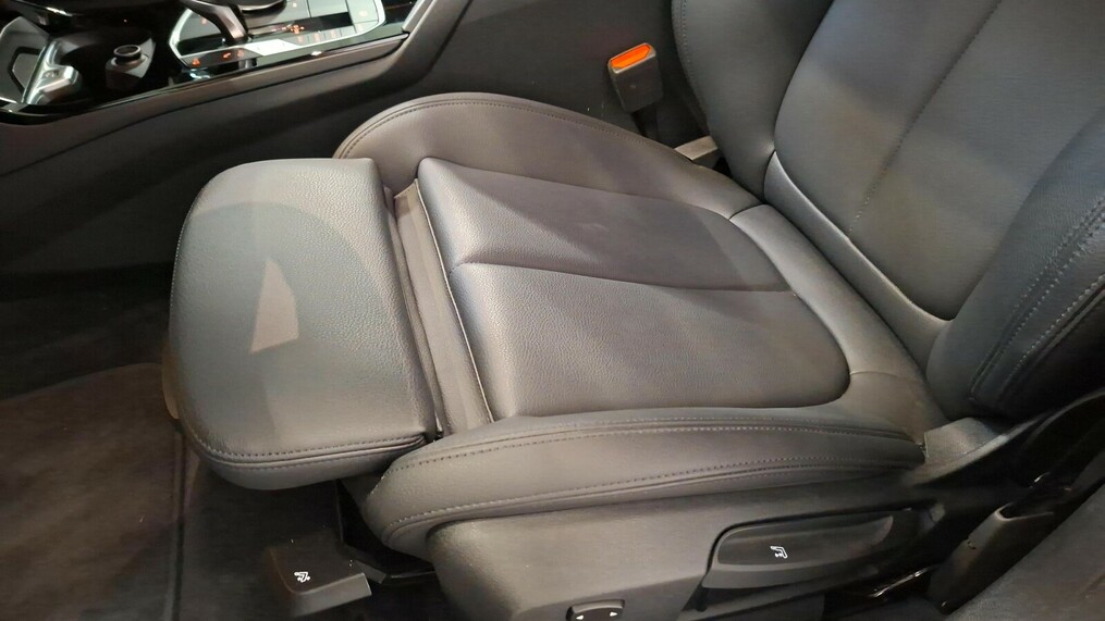 BMW Serii 2, 218