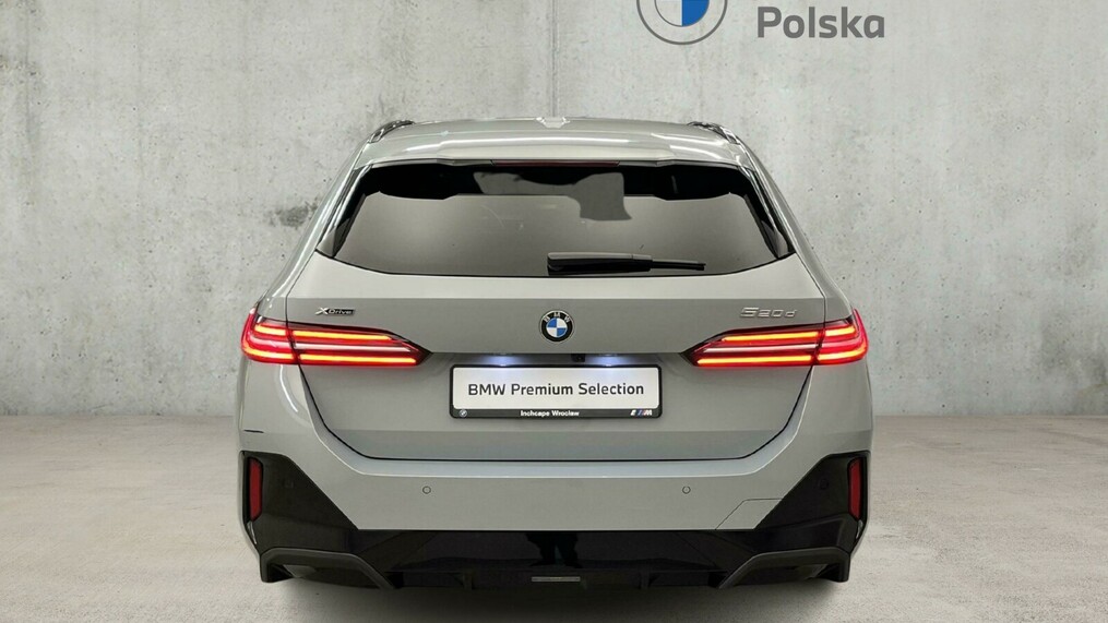 BMW Serii 5, 520