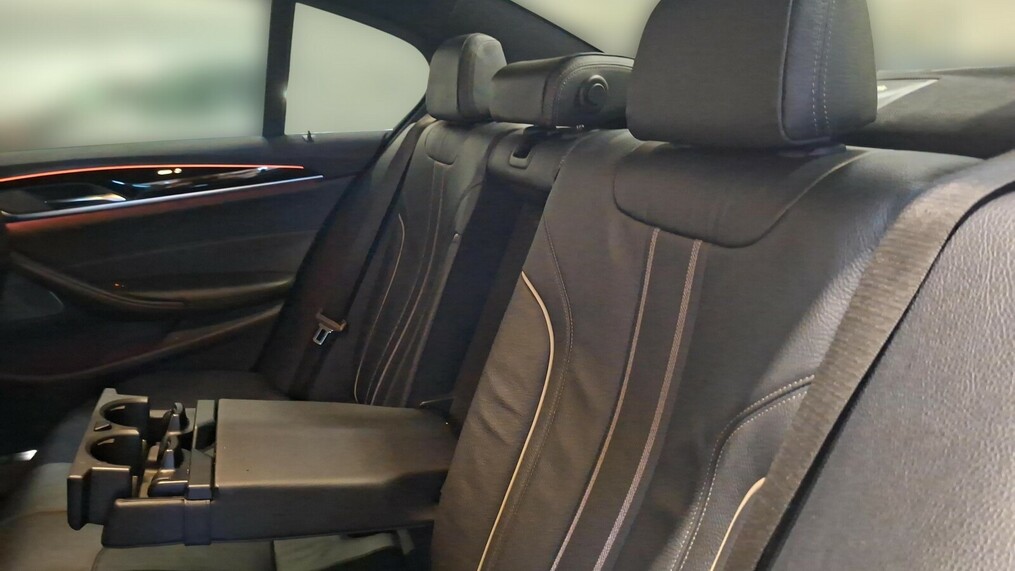 BMW Serii 5, 530