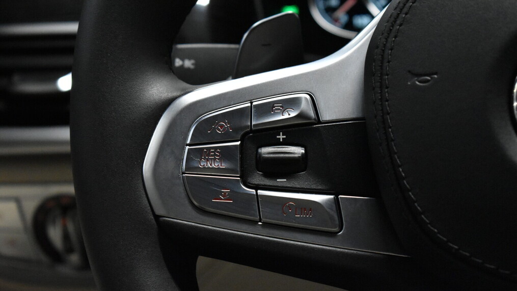 BMW Serii 7, 740