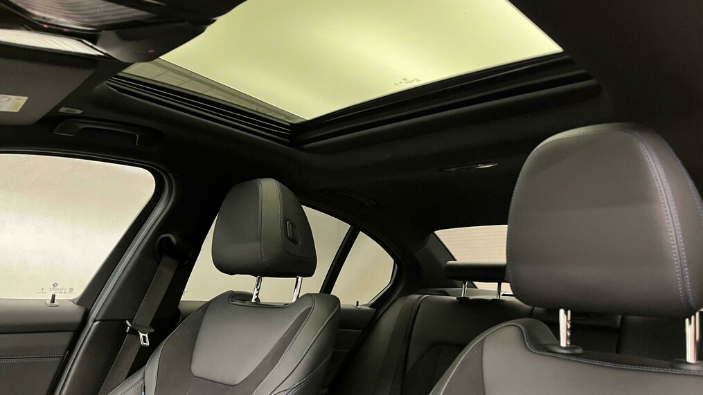 BMW Serii 3, 320