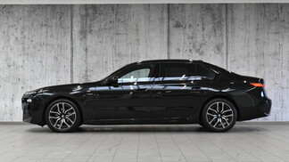 BMW Serii 7, 740