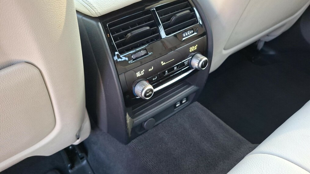 BMW Serii 5, 530