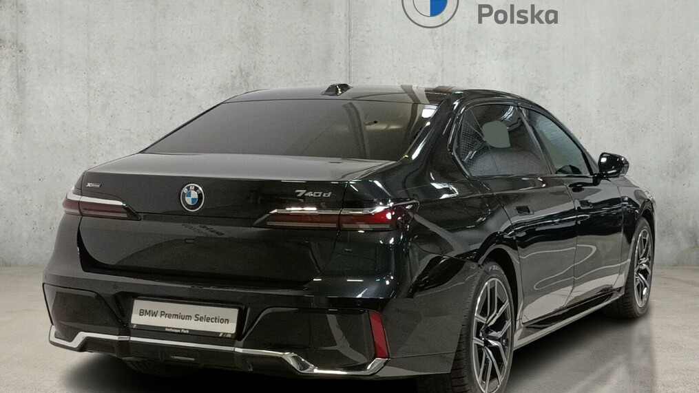BMW Serii 7, 740