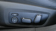 BMW Seria 3, 330