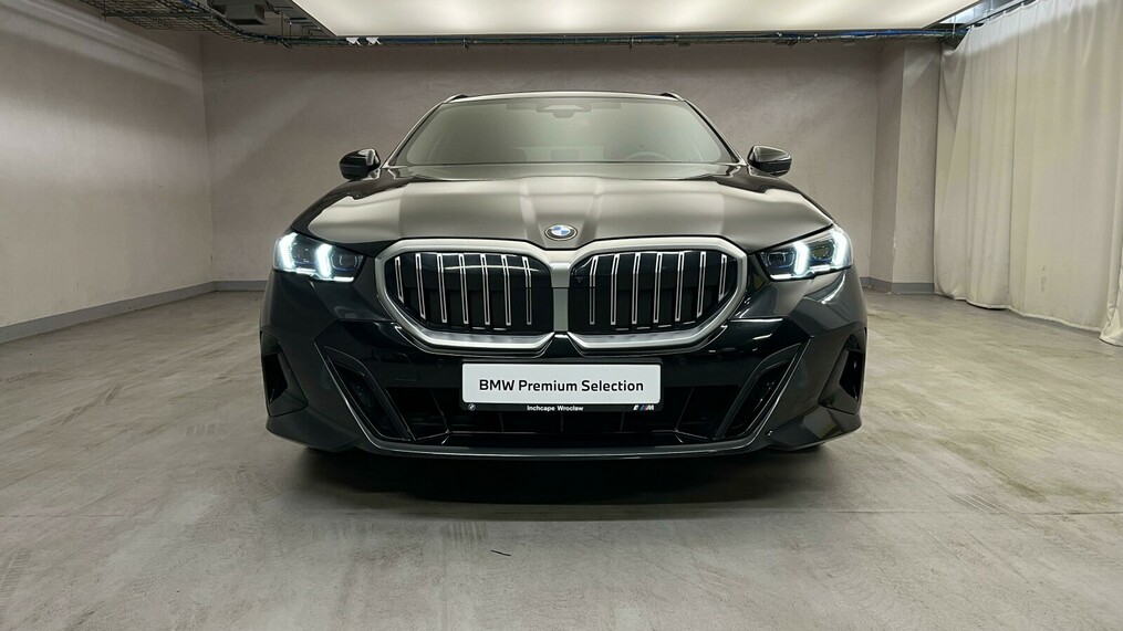 BMW Serii 5, 520