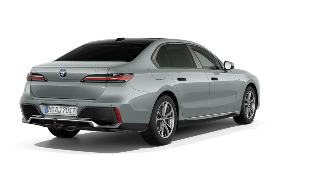 BMW Serii 7, 740