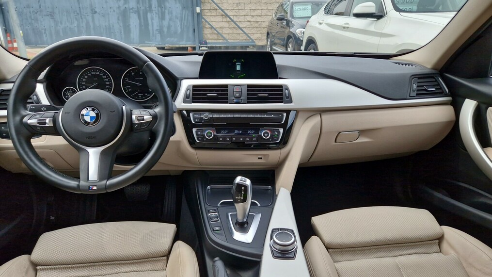 BMW Seria 3 318