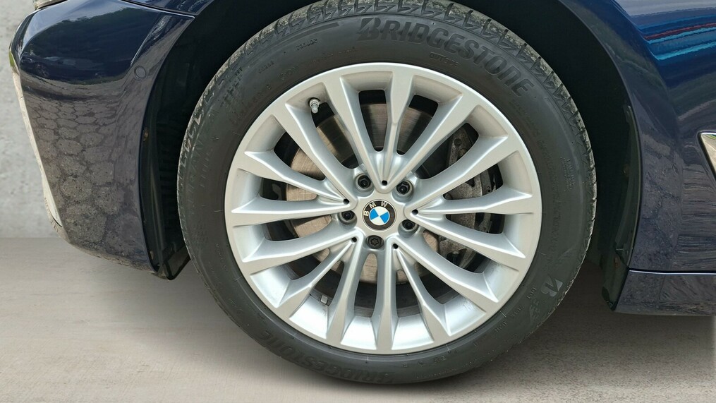 BMW Serii 5, 530