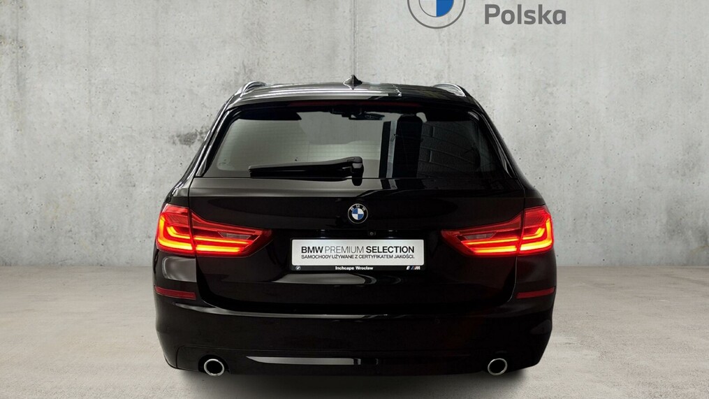BMW Serii 5, 518