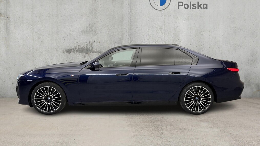 BMW Serii 7, 740