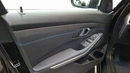 miniaturka - BMW Serii 3, 330