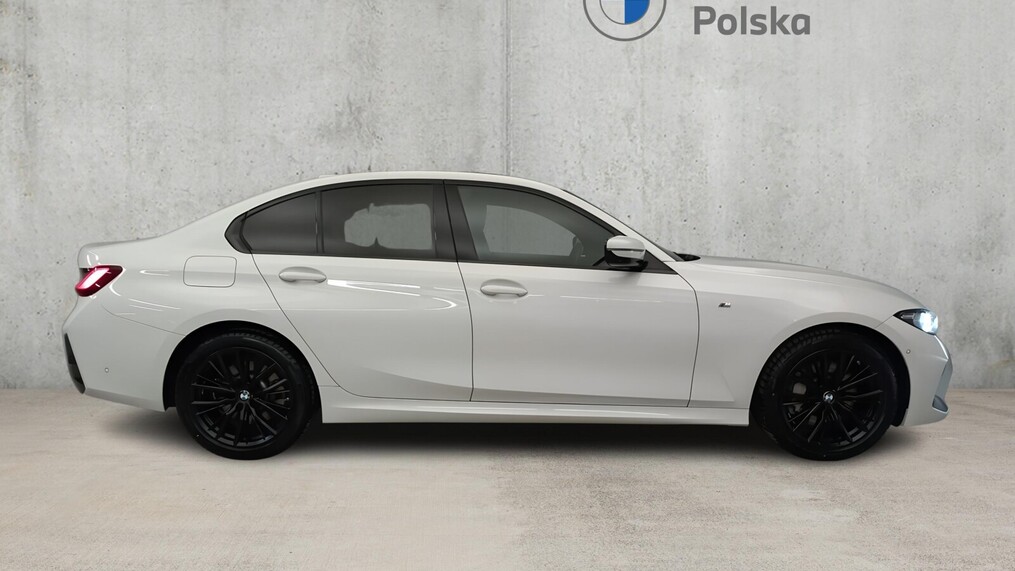 BMW Serii 3, 330