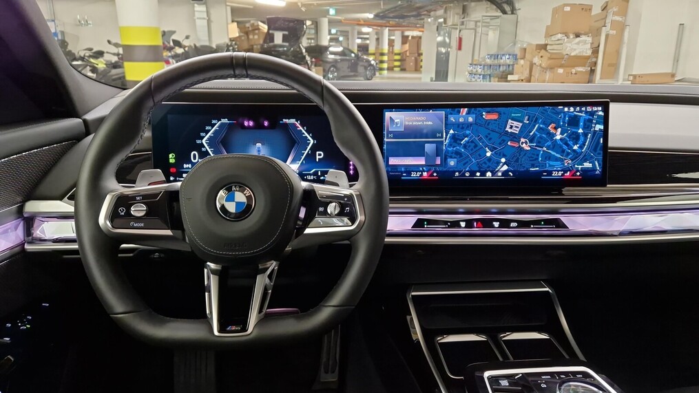 BMW Serii 7, 740