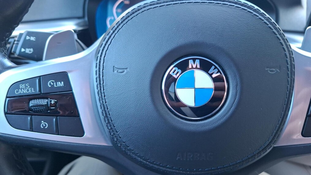 BMW Serii 5, 530
