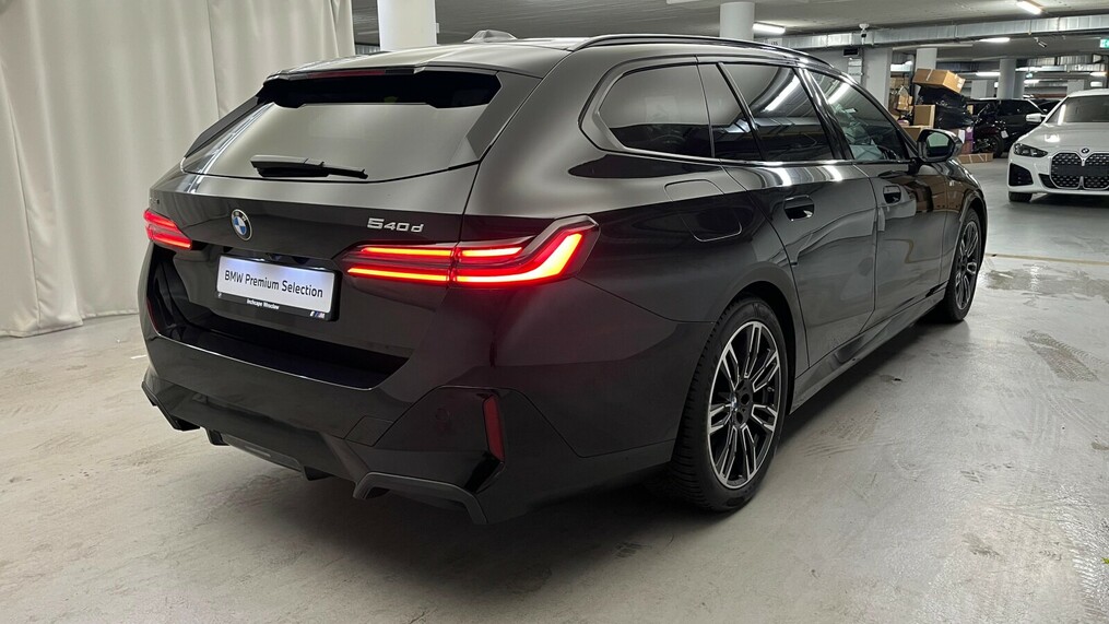 BMW Serii 5, 540