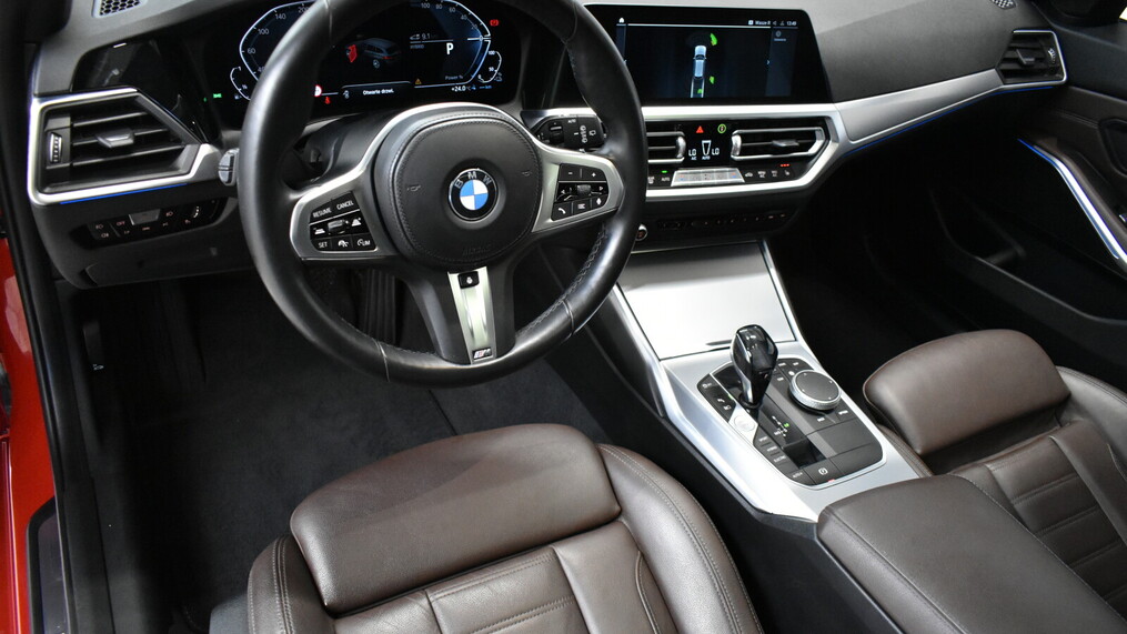 BMW Serii 3, 330