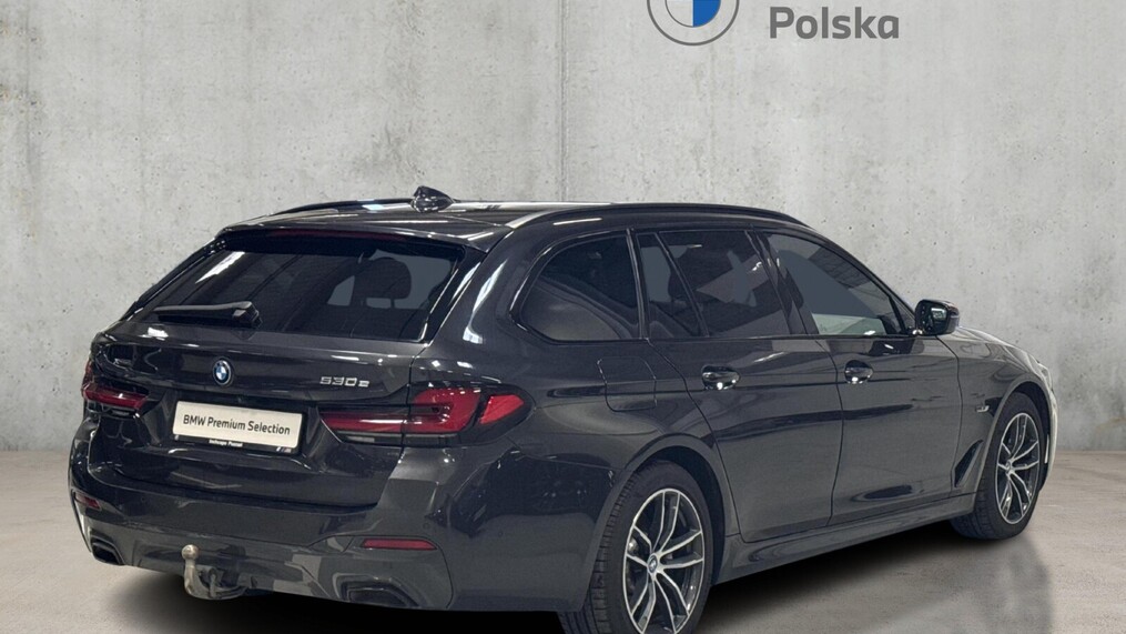 BMW Serii 5, 530