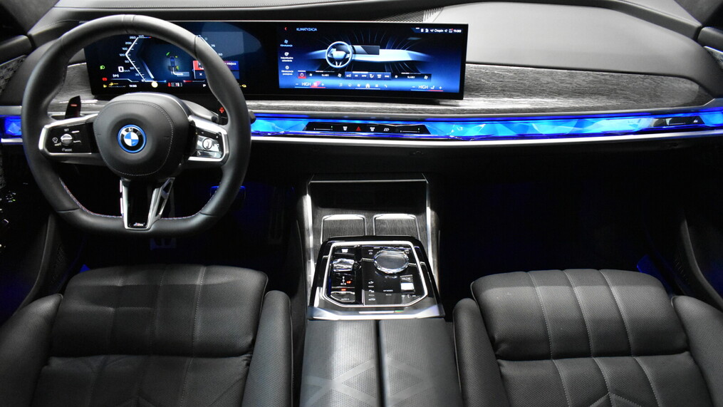 BMW Serii 7, 760