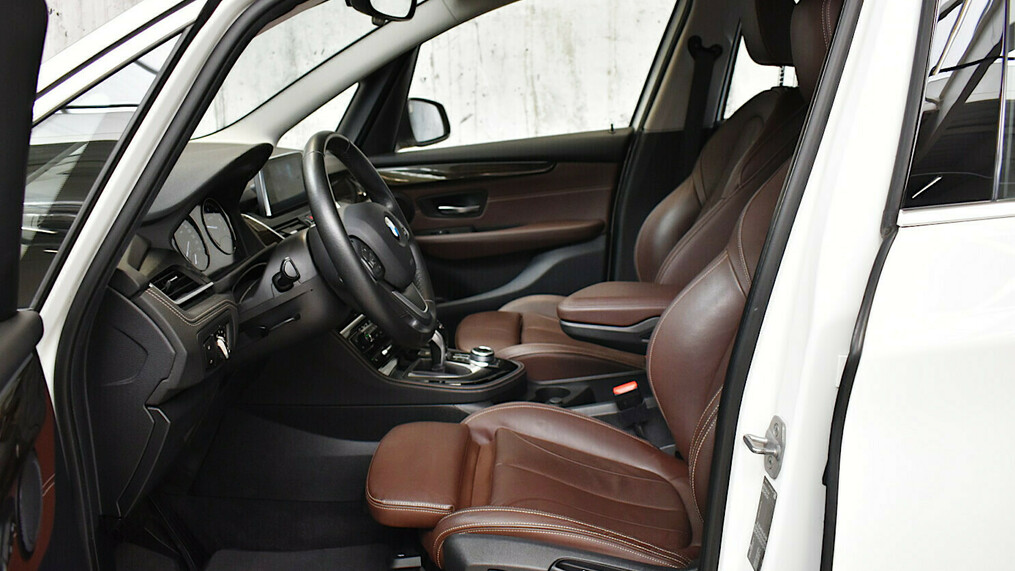 BMW Seria 2 218