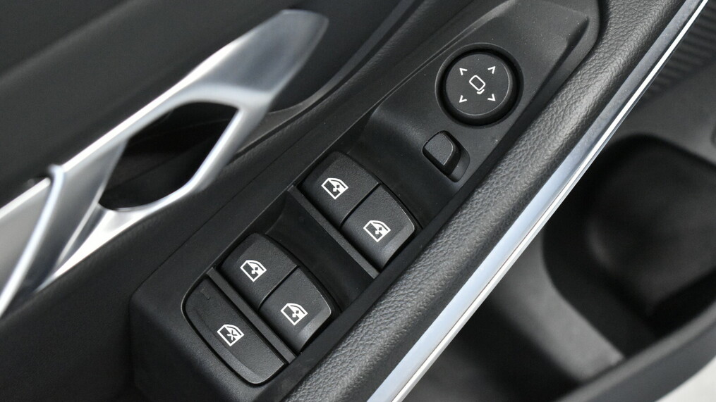 BMW Seria 3, 320