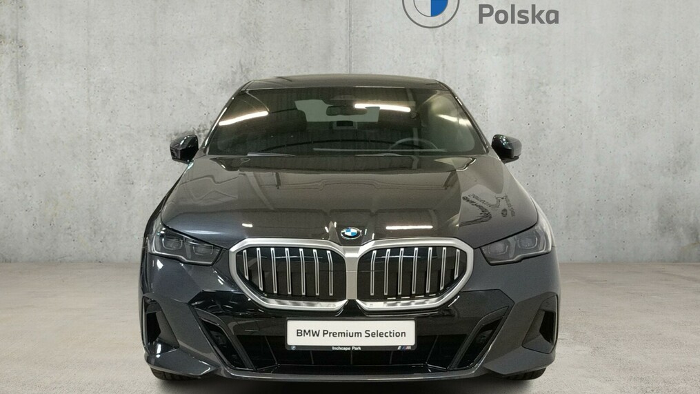 BMW Serii 5, 520