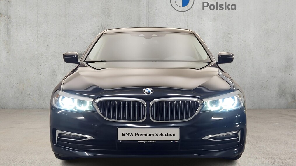 BMW Serii 5, 520