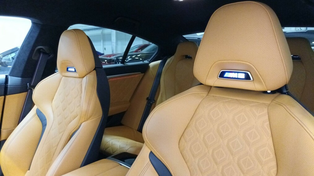 BMW Seria M8