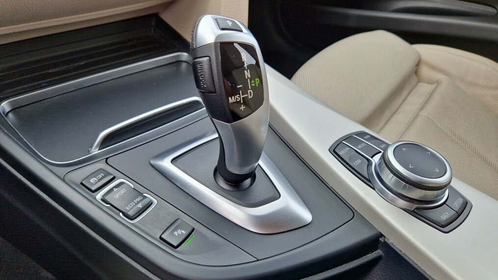 BMW Seria 3 318