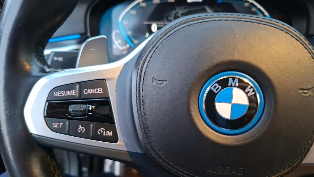 BMW Serii 5, 530