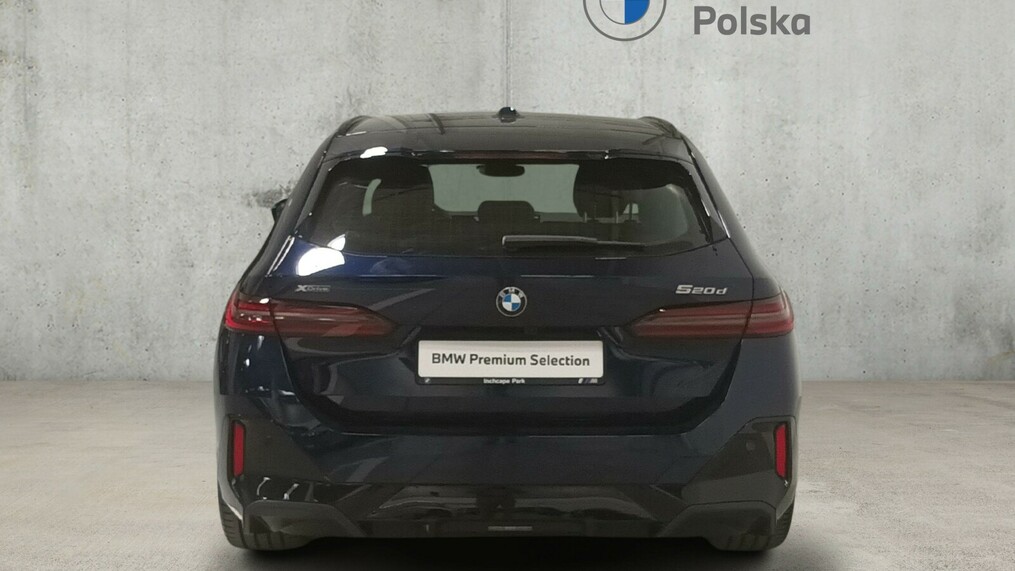 BMW Serii 5, 520