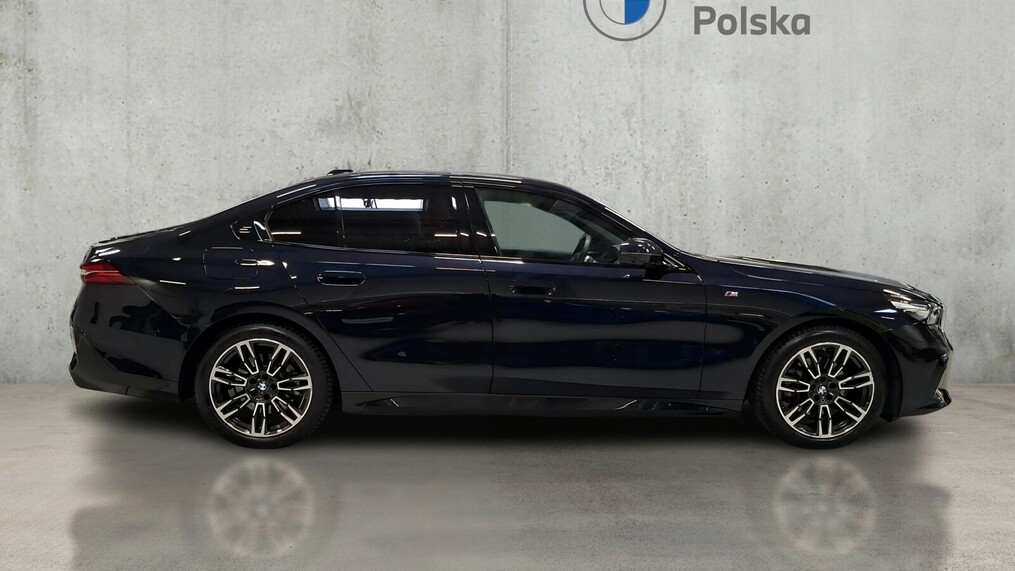 BMW Serii 5, 520